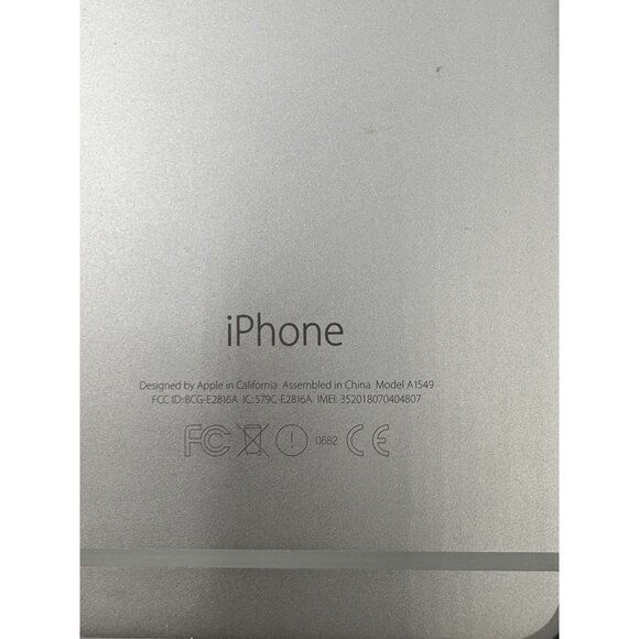 Apple iPhone A1549 Smartphone Silver For Parts, Doesn’t Turn, Cracked Screen (M) - Picture 3 of 3